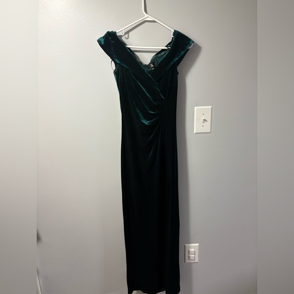 Xscape One Shoulder Dark Green Dress - Picture 1 of 2